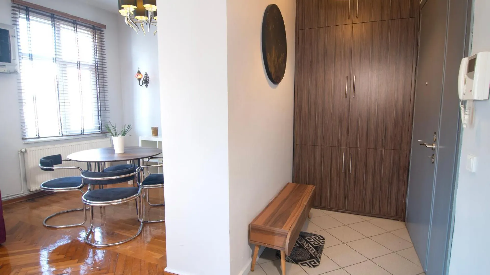 Central Osman Bey 2Bedr Apart With Balcony Istanbul Apartment